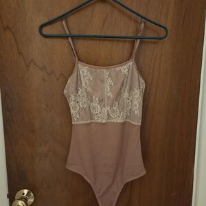 Willow Lace Bodysuit in Beige and Cream